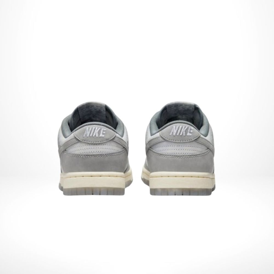 Rear view of the Air Nike Dunk Low