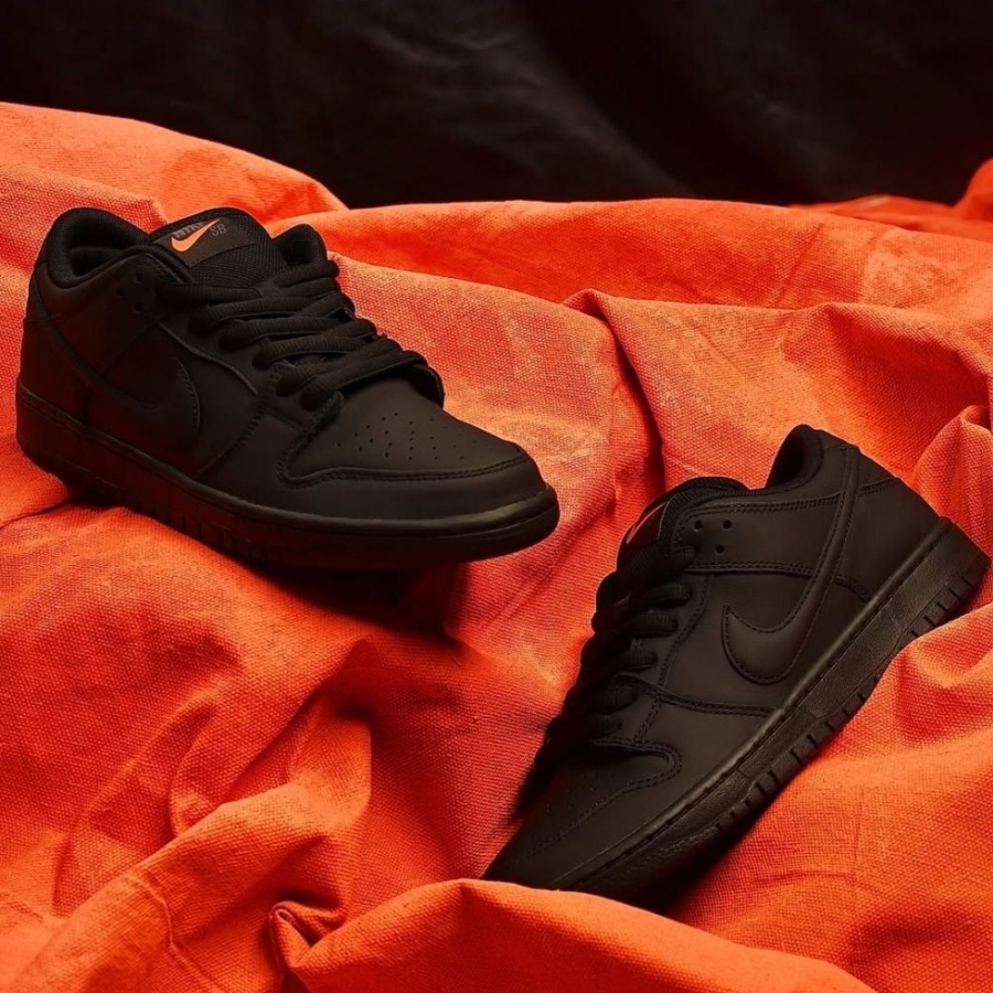Nike SB Dunk Low Pro ISO  Triple Black - Image 7