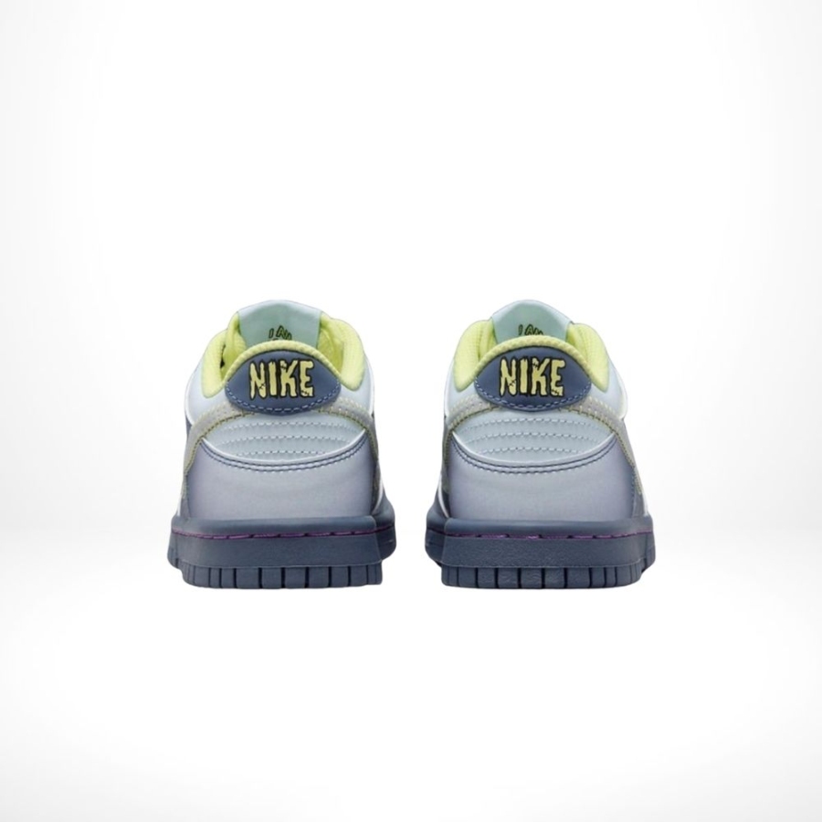 Rear view of the Air Nike Dunk Low