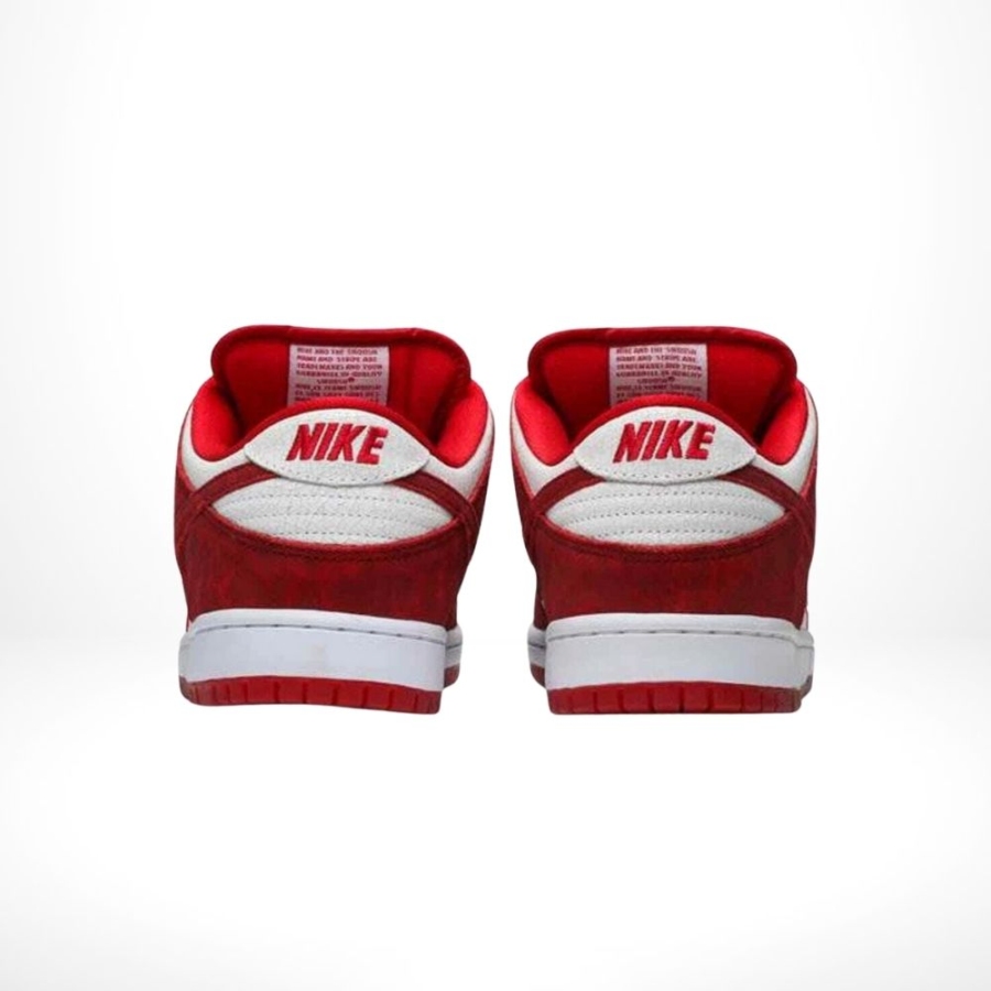 Rear view of the Nike SB Dunk Low