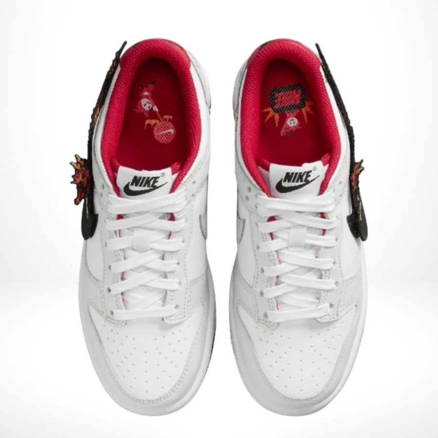 Top-down view of the Air Nike Dunk Low