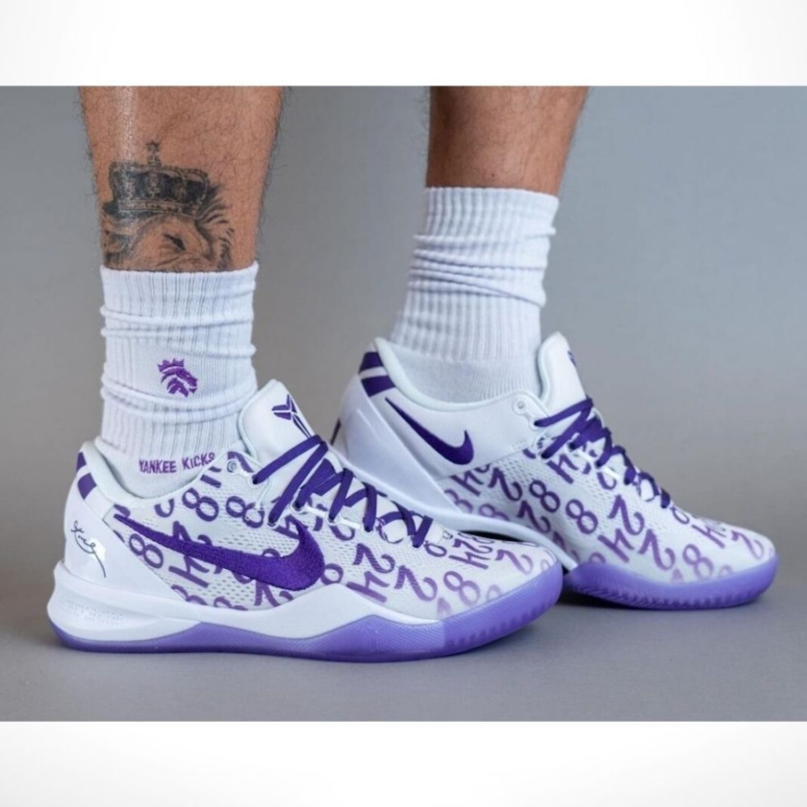 Real lifestyle image of Nike Kobe