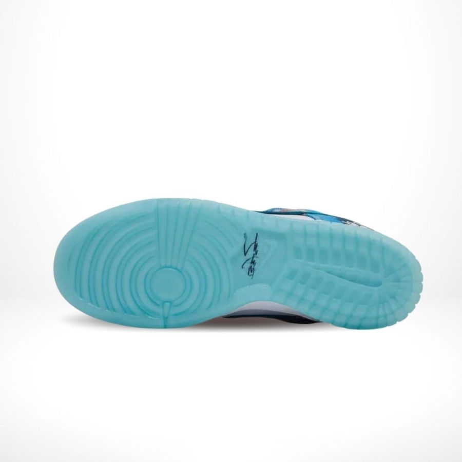 Bottom view of the Nike SB Dunk Low