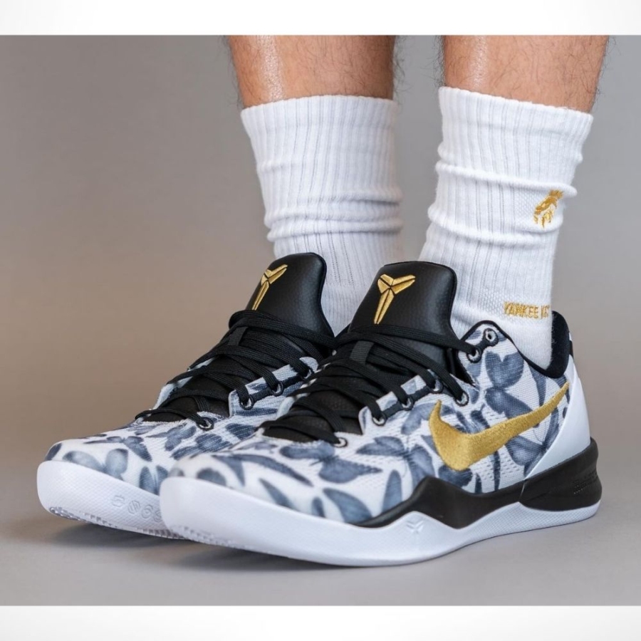 Real lifestyle image of Nike Kobe
