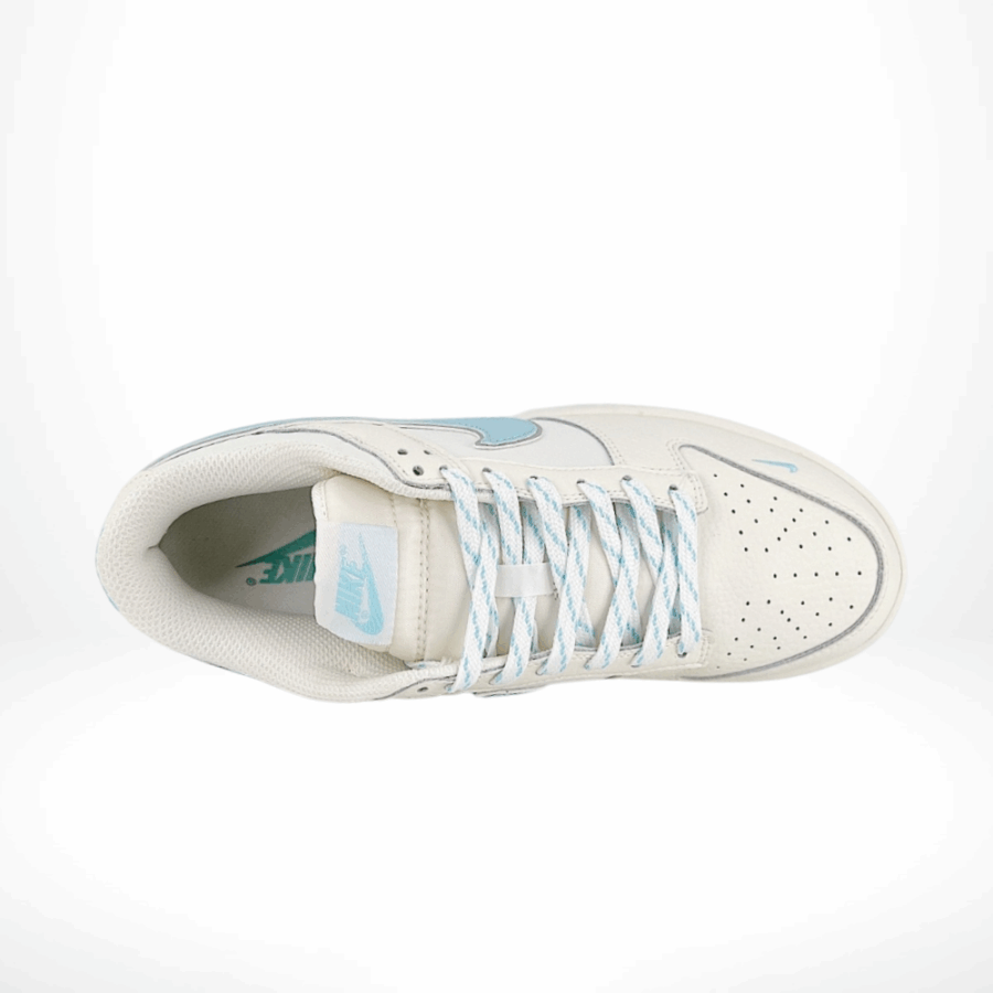 Top-down view of the Nike SB Dunk Low