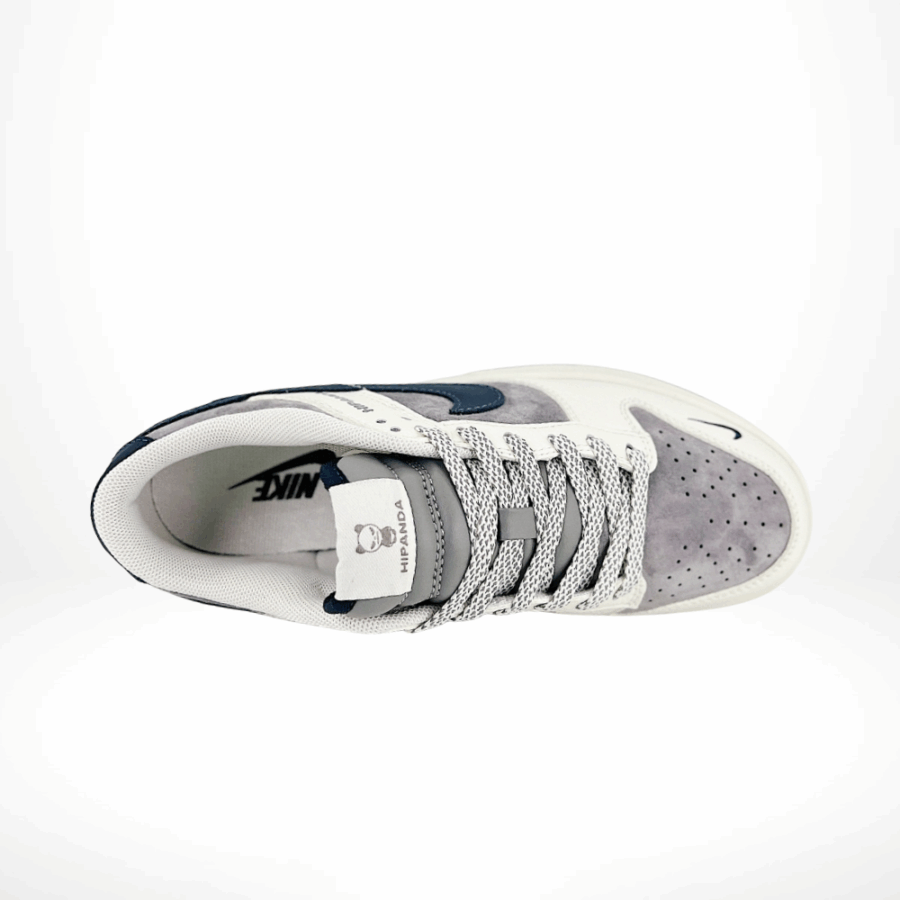 Top-down view of the Nike SB Dunk Low