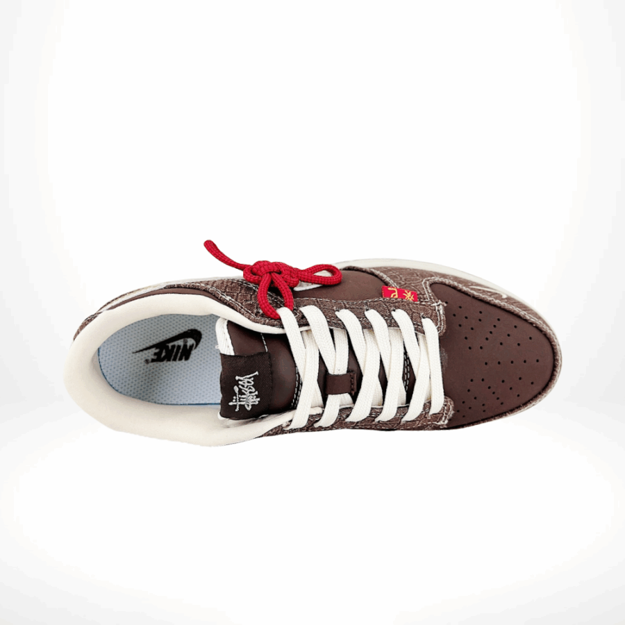 Top-down view of the Nike SB Dunk Low