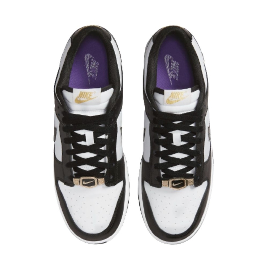 Top-down view of the Air Nike Dunk Low