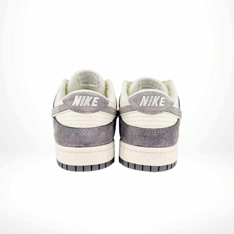 Rear view of the Nike SB Dunk Low
