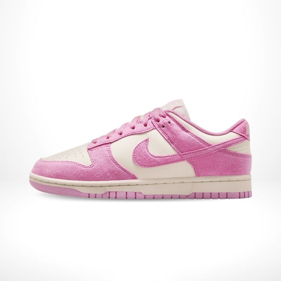 Medial side view of the Air Nike Dunk Low