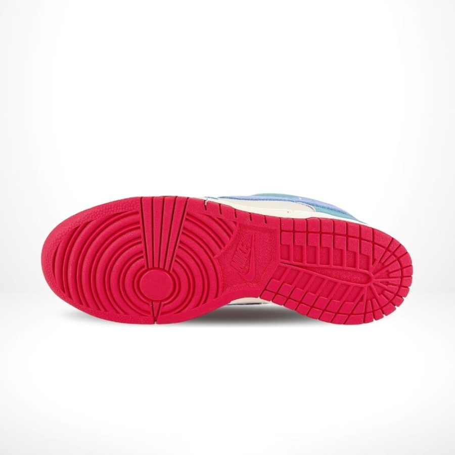 Bottom view of the Nike SB Dunk Low