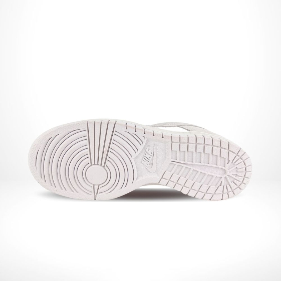 Bottom view of the Nike SB Dunk Low