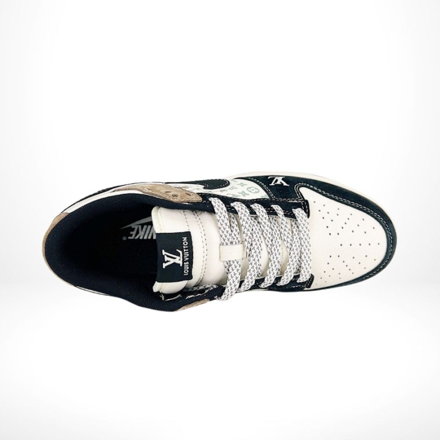 Top-down view of the Nike SB Dunk Low