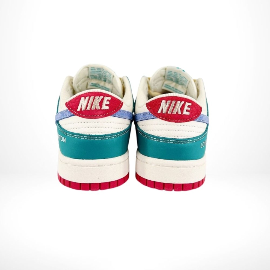 Rear view of the Nike SB Dunk Low