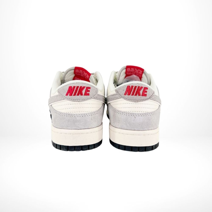 Rear view of the Nike SB Dunk Low