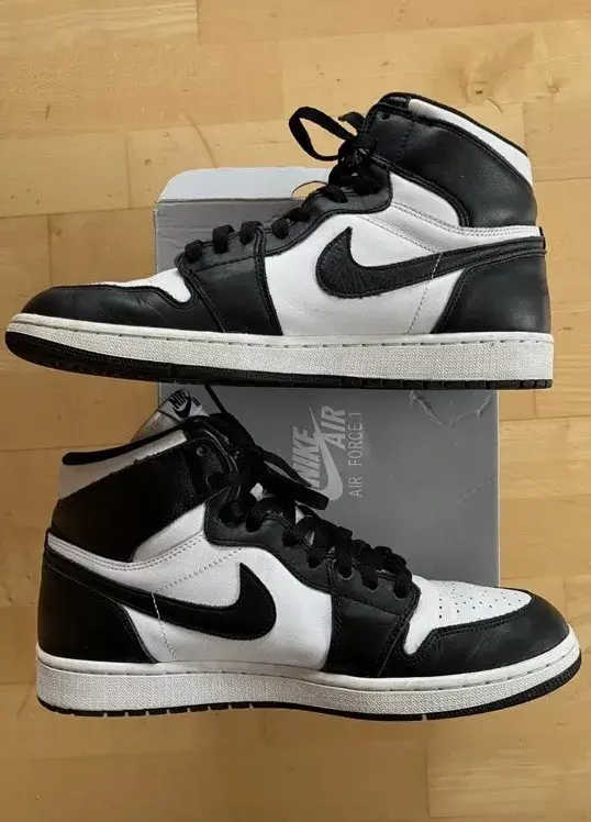 Air Jordan 1 Retro High OG Black White photo review
