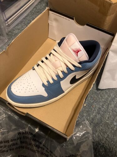 Air Jordan 1 Mid Armory Navy White photo review