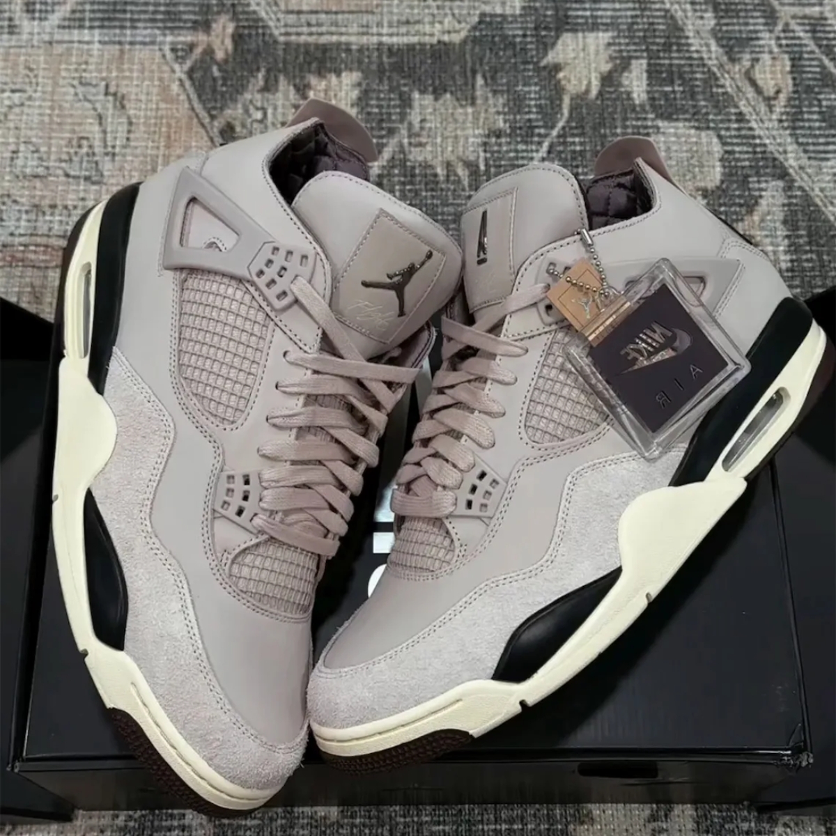 Air Jordan 4 Retro X A Ma Maniére While You Were Sleeping photo review