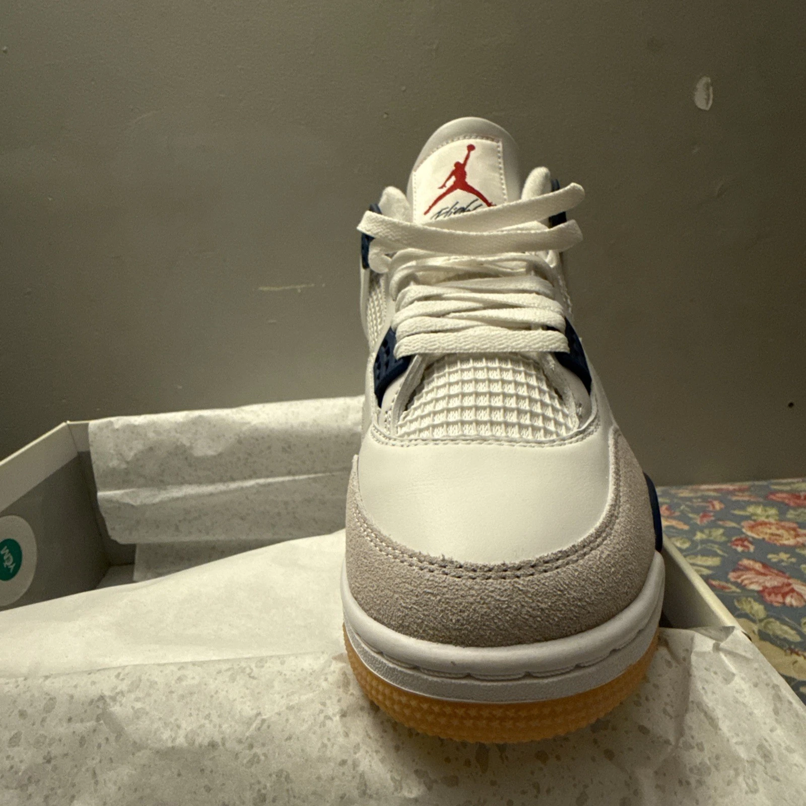 Air Jordan 4 Retro X SB Sapphire Blue photo review