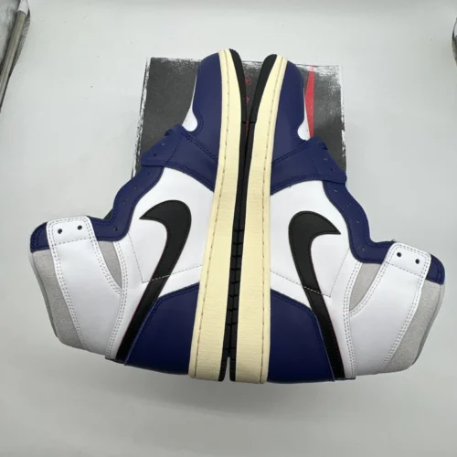 Air Jordan 1 Retro High OG Deep Royal Blue White photo review