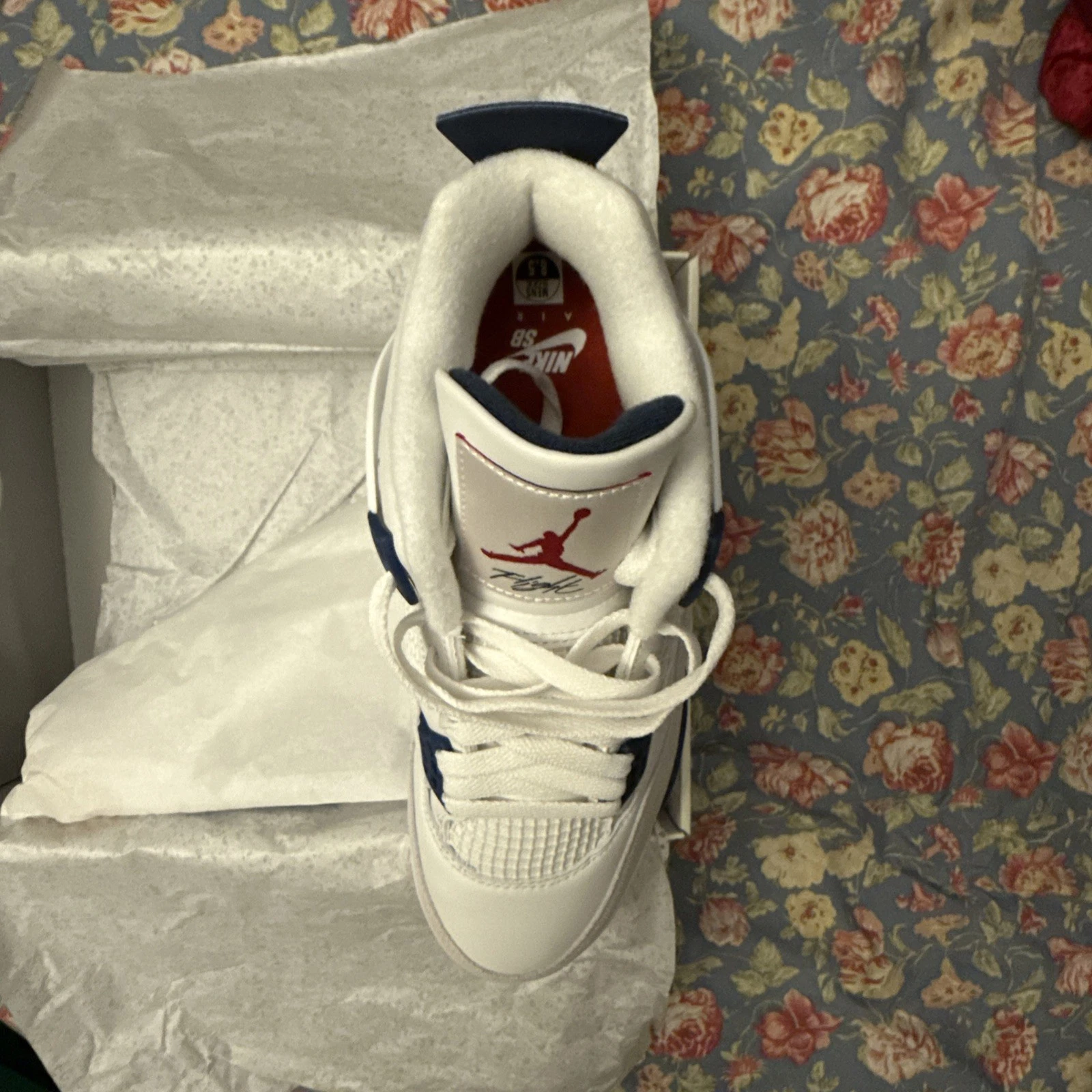 Air Jordan 4 Retro X SB Sapphire Blue photo review