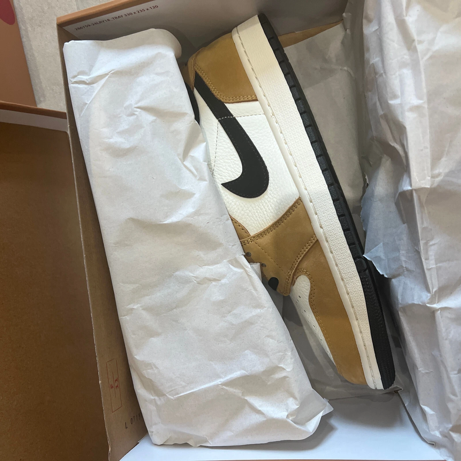 Air Jordan 1 Retro Low OG Rookie of the Year photo review