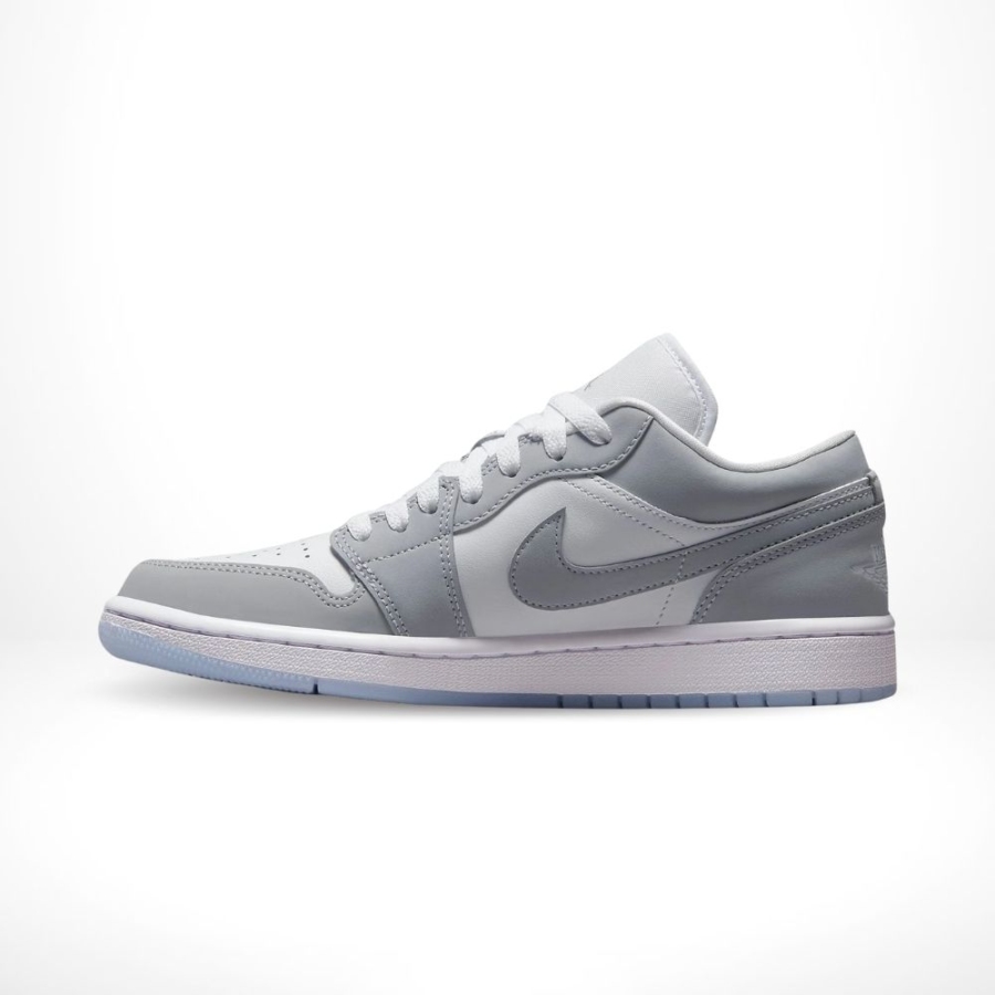 Medial side view of the Air Jordan 1