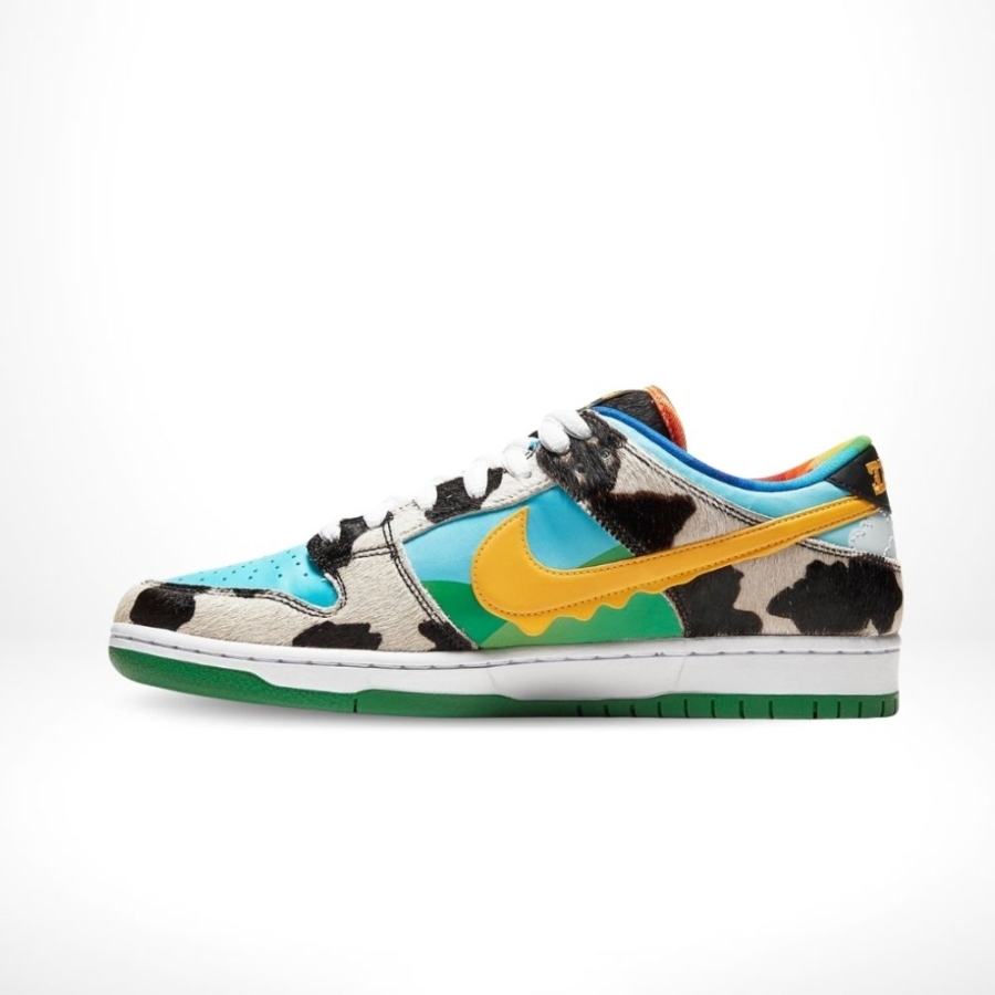 Medial side view of the Nike SB Dunk Low