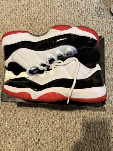 Air Jordan 11 Retro Low Concord Bred photo review