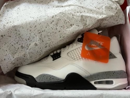 Air Jordan 4 White Cement 2025 photo review